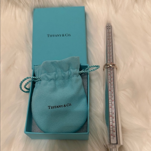 Tiffany & Co. Silver Infinity Band in Size 7 - Picture 6 of 8